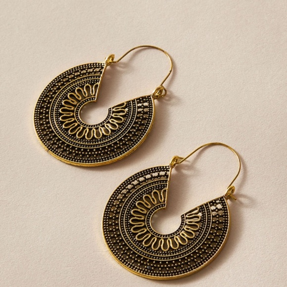 Jewelry - Bohemian Hollow Center Drop Hoop Earrings